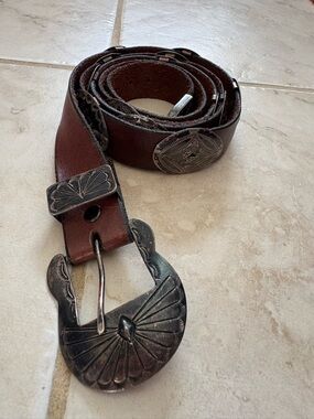 Vintage Native American Sterling Silver Brown Leather Women’s Concho Belt